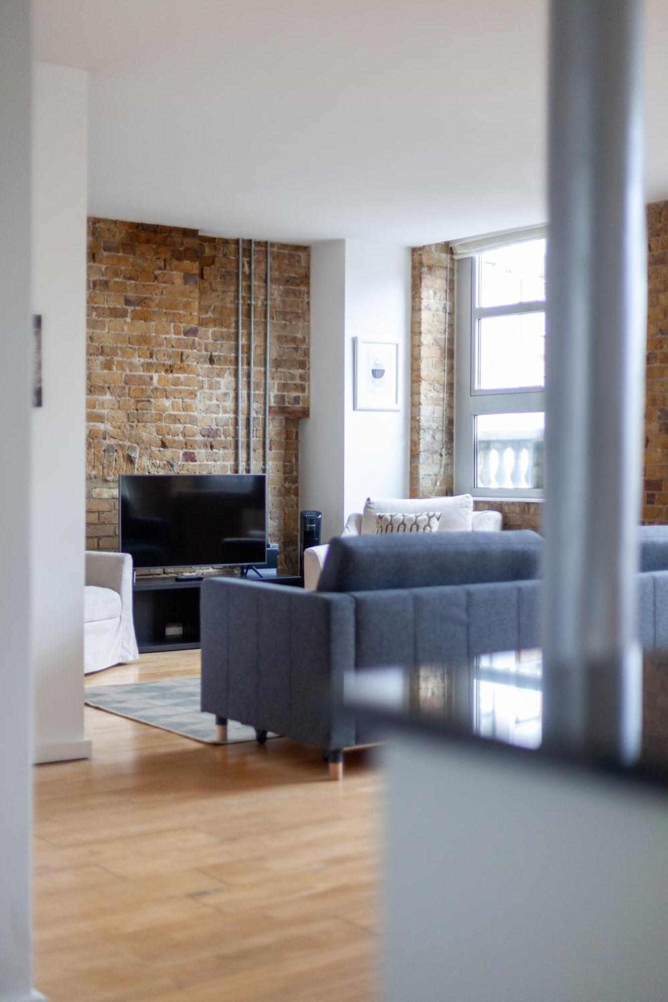 Elegance & Chic Design - 2-Bedroom Haven Londen Buitenkant foto
